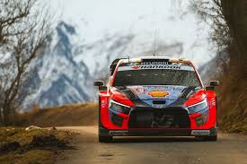 WRC Montecarlo: Ogier no cede y Tanak se suma a la fiesta